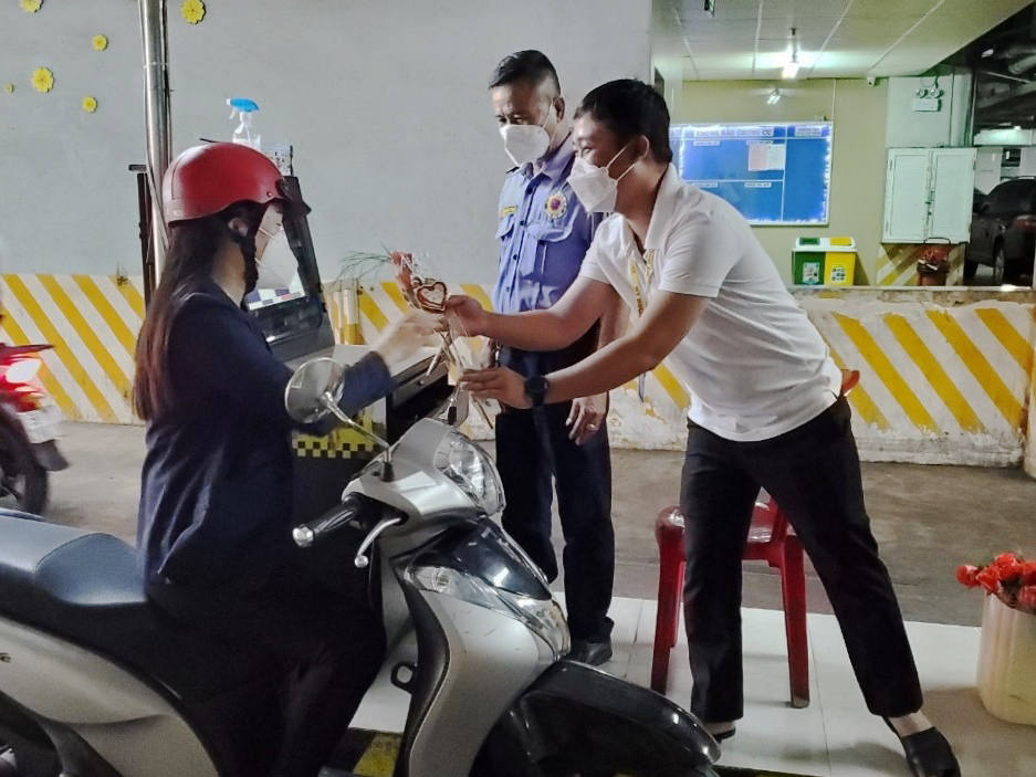 BQL My House chuẩn bị quà 8-3 tặng cư dân