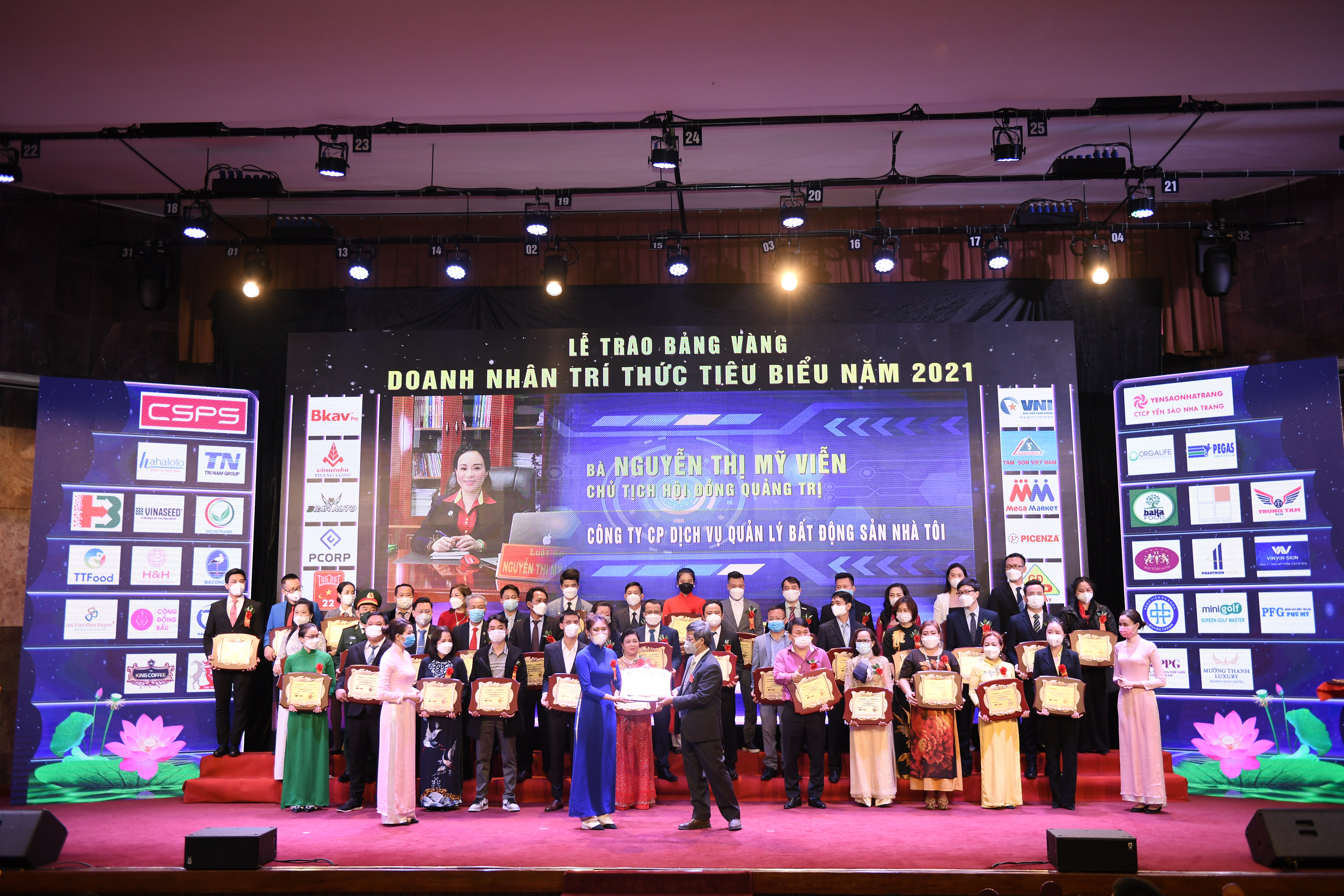 My House tự hào đạt Danh Hiệu Top 20 Dịch Vụ Chất Lượng Vàng Vì Quyền Lợi Người Tiêu Dùng 2021