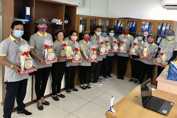 MY HOUSE danh tang qua tet cho nhan vien