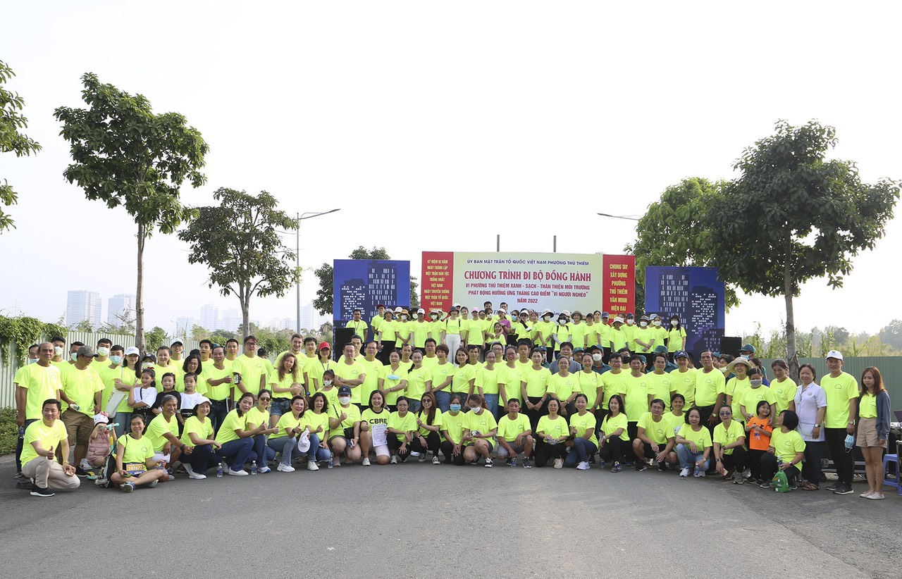 A picture containing sky, road, outdoor, treeDescription automatically generated