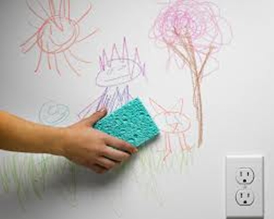 Xóa vết bẩn trên tường thật đơn giản