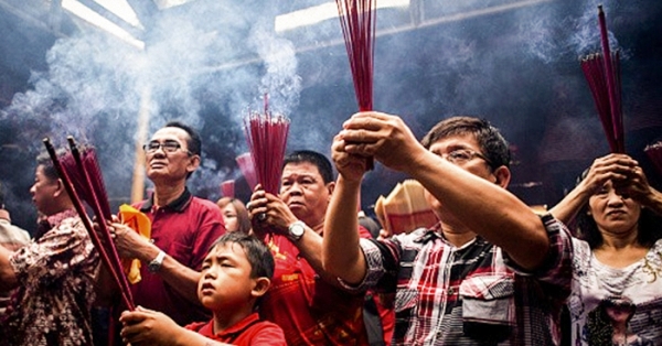 DÂNG SAO GIẢI HẠN ĐẦU NĂM: VUNG TIỀN CÚNG LỄ CÓ TRÁNH ĐƯỢC VẬN HẠN